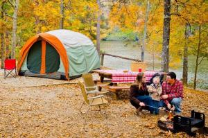 Family camping in Georgia State Parks